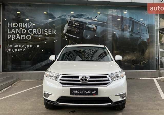 Белый Тойота Хайлендер, объемом двигателя 3.46 л и пробегом 28 тыс. км за 25622 $, фото 4 на Automoto.ua