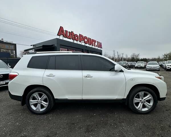 Белый Тойота Хайлендер, объемом двигателя 3.46 л и пробегом 199 тыс. км за 18000 $, фото 4 на Automoto.ua