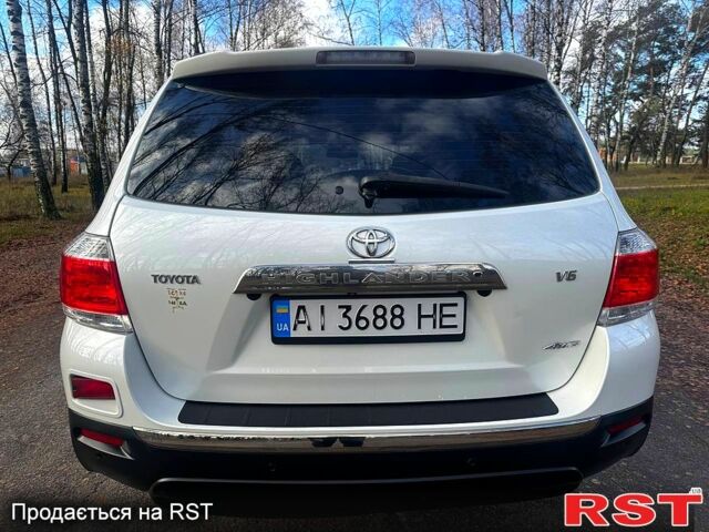 Білий Тойота Хайлендер, об'ємом двигуна 3.5 л та пробігом 207 тис. км за 16850 $, фото 4 на Automoto.ua