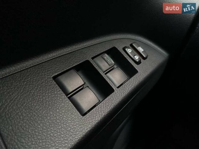 Белый Тойота Хайлендер, объемом двигателя 3.46 л и пробегом 28 тыс. км за 25622 $, фото 16 на Automoto.ua