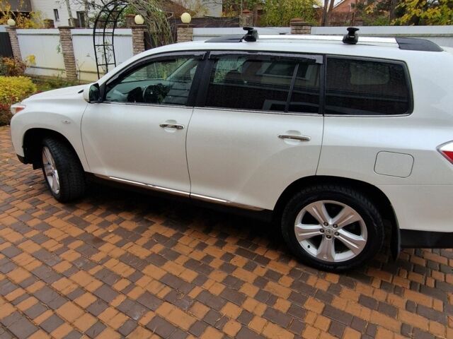 Білий Тойота Хайлендер, об'ємом двигуна 0 л та пробігом 267 тис. км за 391 $, фото 4 на Automoto.ua