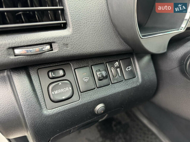 Белый Тойота Хайлендер, объемом двигателя 3.46 л и пробегом 200 тыс. км за 14999 $, фото 54 на Automoto.ua