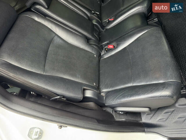 Белый Тойота Хайлендер, объемом двигателя 3.46 л и пробегом 172 тыс. км за 22000 $, фото 29 на Automoto.ua