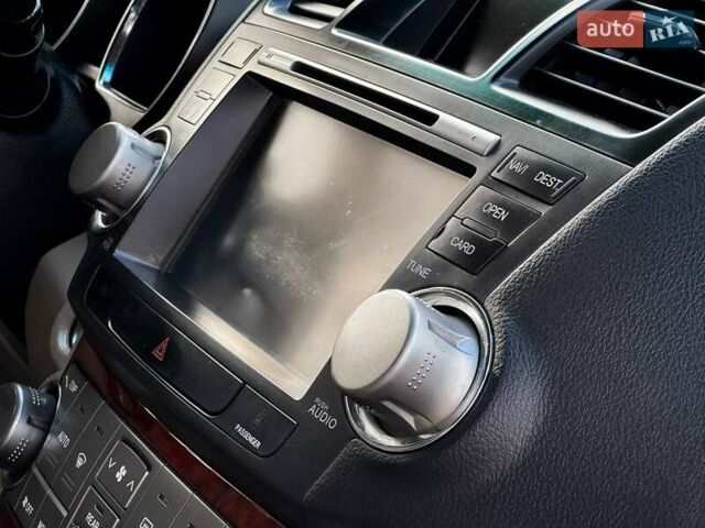 Белый Тойота Хайлендер, объемом двигателя 3.46 л и пробегом 207 тыс. км за 16850 $, фото 35 на Automoto.ua