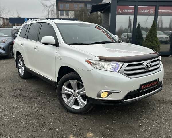 Белый Тойота Хайлендер, объемом двигателя 3.46 л и пробегом 199 тыс. км за 18000 $, фото 3 на Automoto.ua