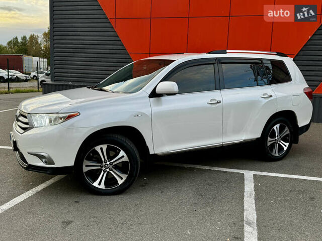 Білий Тойота Хайлендер, об'ємом двигуна 3.46 л та пробігом 175 тис. км за 16100 $, фото 3 на Automoto.ua