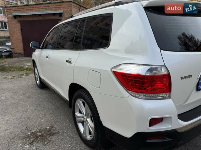 Белый Тойота Хайлендер, объемом двигателя 3.46 л и пробегом 172 тыс. км за 22000 $, фото 9 на Automoto.ua