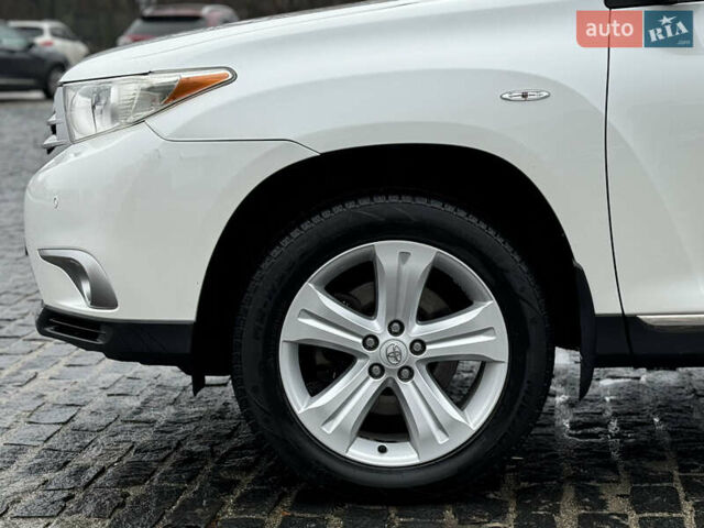 Белый Тойота Хайлендер, объемом двигателя 3.46 л и пробегом 200 тыс. км за 14999 $, фото 42 на Automoto.ua