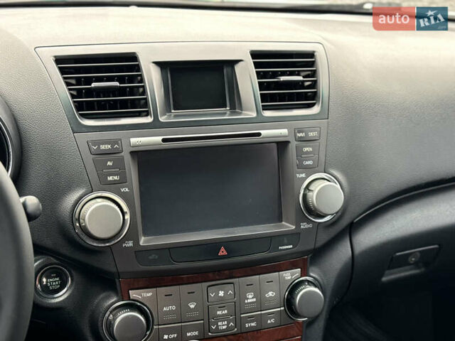 Белый Тойота Хайлендер, объемом двигателя 3.46 л и пробегом 200 тыс. км за 14999 $, фото 72 на Automoto.ua