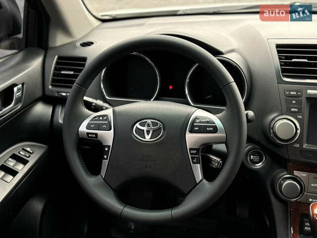 Белый Тойота Хайлендер, объемом двигателя 3.46 л и пробегом 200 тыс. км за 14999 $, фото 70 на Automoto.ua