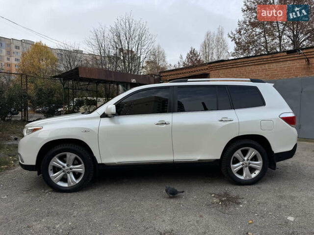 Белый Тойота Хайлендер, объемом двигателя 3.46 л и пробегом 172 тыс. км за 22000 $, фото 8 на Automoto.ua