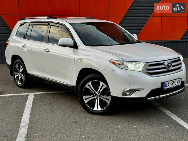 Білий Тойота Хайлендер, об'ємом двигуна 3.46 л та пробігом 175 тис. км за 16500 $, фото 9 на Automoto.ua