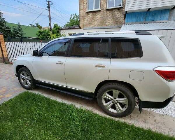 Белый Тойота Хайлендер, объемом двигателя 3.5 л и пробегом 207 тыс. км за 16500 $, фото 19 на Automoto.ua