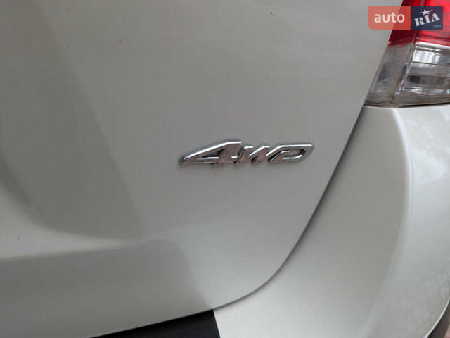 Белый Тойота Хайлендер, объемом двигателя 3.46 л и пробегом 174 тыс. км за 18000 $, фото 38 на Automoto.ua