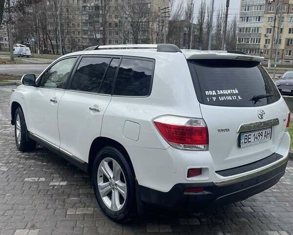 Белый Тойота Хайлендер, объемом двигателя 3.5 л и пробегом 280 тыс. км за 18000 $, фото 4 на Automoto.ua