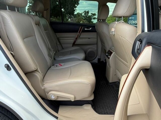 Белый Тойота Хайлендер, объемом двигателя 3.5 л и пробегом 95 тыс. км за 23500 $, фото 18 на Automoto.ua