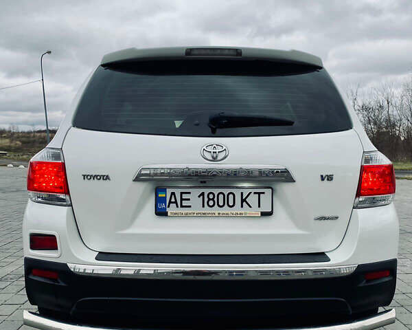 Тойота Хайлендер 2013 в Днепре (Днепропетровске) на Automoto.ua Белый Тойота Хайлендер, объемом двигателя 3.46 л и пробегом 170 тыс. км за 19000 $, фото 29 на Automoto.ua