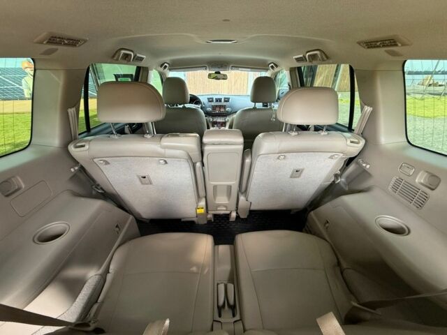 Белый Тойота Хайлендер, объемом двигателя 3.5 л и пробегом 95 тыс. км за 23500 $, фото 20 на Automoto.ua