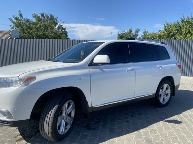 Белый Тойота Хайлендер, объемом двигателя 3.5 л и пробегом 180 тыс. км за 17500 $, фото 3 на Automoto.ua