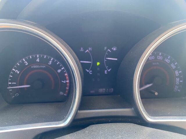 Белый Тойота Хайлендер, объемом двигателя 3.5 л и пробегом 180 тыс. км за 17500 $, фото 1 на Automoto.ua