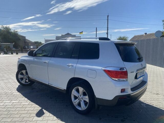 Белый Тойота Хайлендер, объемом двигателя 3.5 л и пробегом 180 тыс. км за 17500 $, фото 2 на Automoto.ua