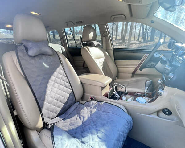 Белый Тойота Хайлендер, объемом двигателя 3.5 л и пробегом 168 тыс. км за 20500 $, фото 15 на Automoto.ua