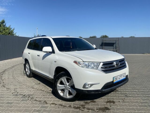 Белый Тойота Хайлендер, объемом двигателя 3.5 л и пробегом 180 тыс. км за 17500 $, фото 4 на Automoto.ua