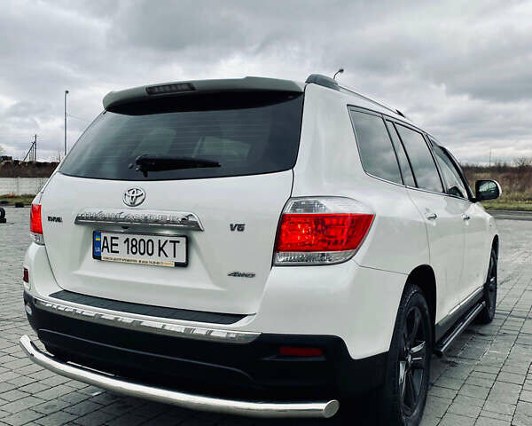 Тойота Хайлендер 2013 в Днепре (Днепропетровске) на Automoto.ua Белый Тойота Хайлендер, объемом двигателя 3.46 л и пробегом 170 тыс. км за 19000 $, фото 30 на Automoto.ua