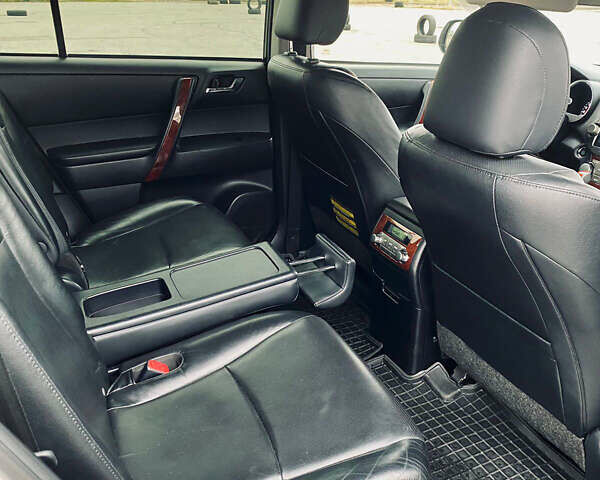 Тойота Хайлендер 2013 в Днепре (Днепропетровске) на Automoto.ua Белый Тойота Хайлендер, объемом двигателя 3.46 л и пробегом 170 тыс. км за 19000 $, фото 6 на Automoto.ua