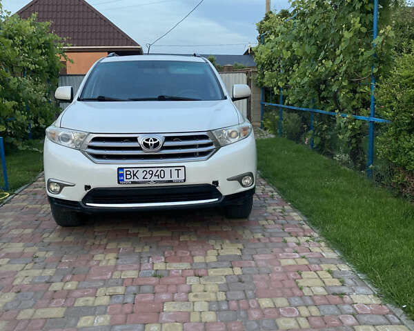 Білий Тойота Хайлендер, об'ємом двигуна 3.46 л та пробігом 156 тис. км за 16499 $, фото 20 на Automoto.ua