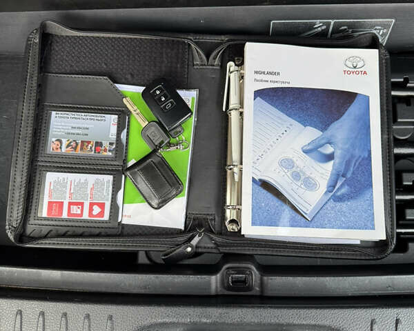 Белый Тойота Хайлендер, объемом двигателя 3.46 л и пробегом 245 тыс. км за 23500 $, фото 48 на Automoto.ua