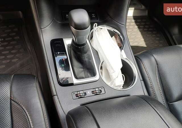 Белый Тойота Хайлендер, объемом двигателя 3.5 л и пробегом 88 тыс. км за 29000 $, фото 17 на Automoto.ua