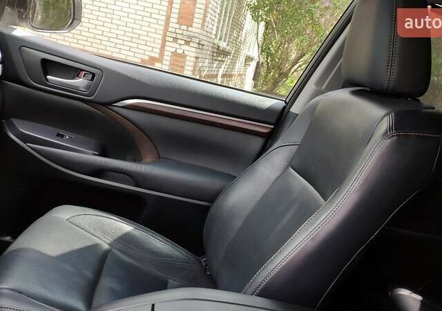 Белый Тойота Хайлендер, объемом двигателя 3.5 л и пробегом 88 тыс. км за 29000 $, фото 13 на Automoto.ua