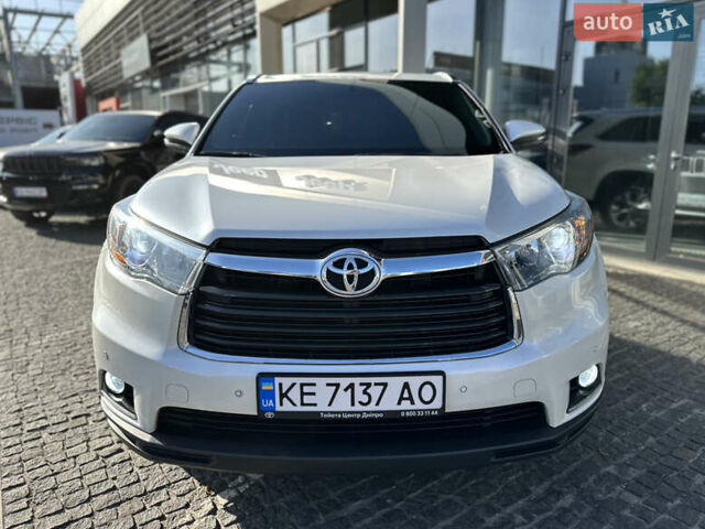 Білий Тойота Хайлендер, об'ємом двигуна 3.55 л та пробігом 120 тис. км за 21000 $, фото 1 на Automoto.ua