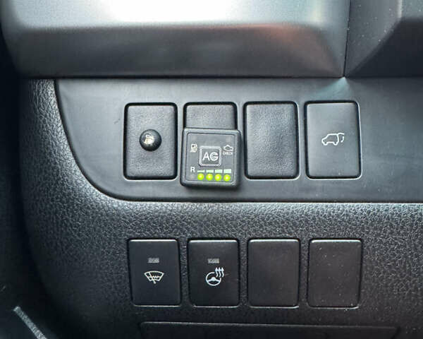 Белый Тойота Хайлендер, объемом двигателя 3.46 л и пробегом 245 тыс. км за 23500 $, фото 32 на Automoto.ua