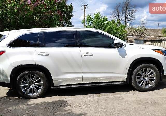 Белый Тойота Хайлендер, объемом двигателя 3.5 л и пробегом 88 тыс. км за 29000 $, фото 22 на Automoto.ua