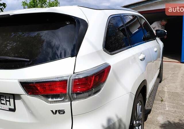 Белый Тойота Хайлендер, объемом двигателя 3.5 л и пробегом 88 тыс. км за 29000 $, фото 23 на Automoto.ua