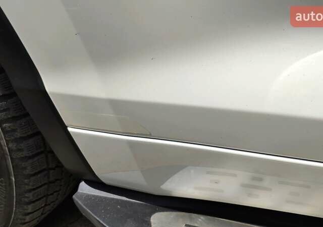 Белый Тойота Хайлендер, объемом двигателя 3.5 л и пробегом 88 тыс. км за 29000 $, фото 2 на Automoto.ua