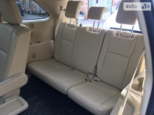 Білий Тойота Хайлендер, об'ємом двигуна 3.5 л та пробігом 214 тис. км за 26500 $, фото 8 на Automoto.ua