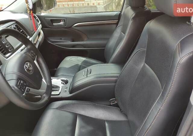 Белый Тойота Хайлендер, объемом двигателя 3.5 л и пробегом 88 тыс. км за 29000 $, фото 19 на Automoto.ua