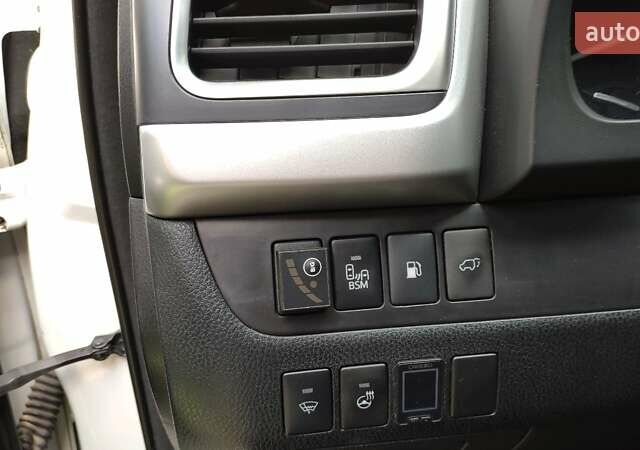 Белый Тойота Хайлендер, объемом двигателя 3.5 л и пробегом 88 тыс. км за 29000 $, фото 15 на Automoto.ua