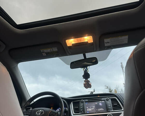 Білий Тойота Хайлендер, об'ємом двигуна 3.55 л та пробігом 190 тис. км за 24300 $, фото 13 на Automoto.ua