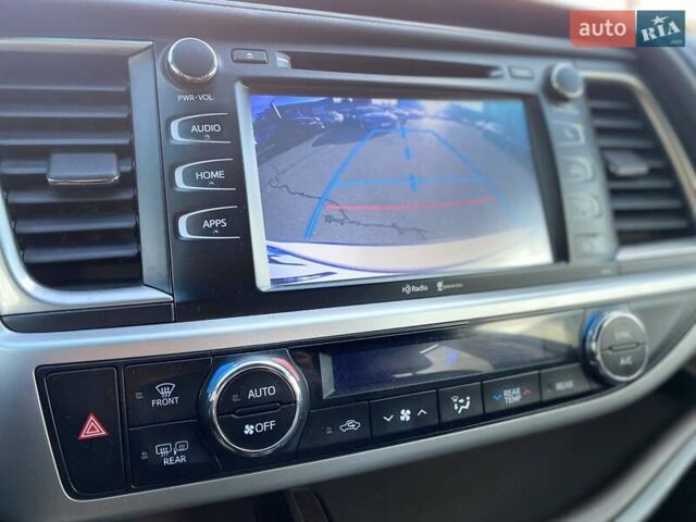 Белый Тойота Хайлендер, объемом двигателя 3.5 л и пробегом 252 тыс. км за 20990 $, фото 21 на Automoto.ua