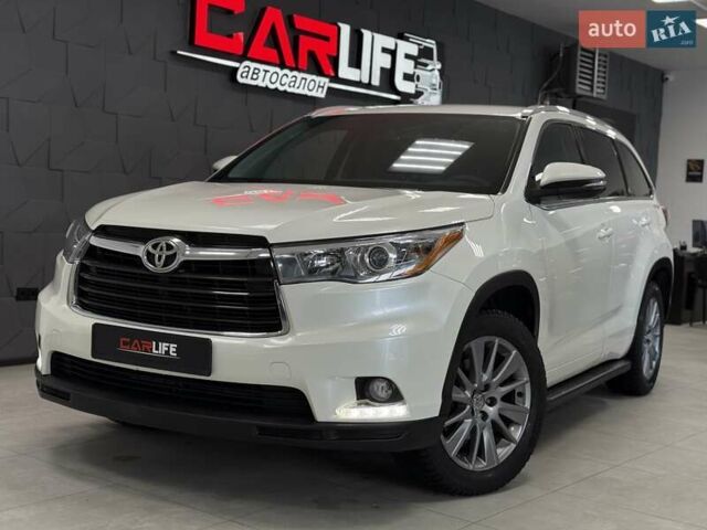 Белый Тойота Хайлендер, объемом двигателя 3.55 л и пробегом 217 тыс. км за 19500 $, фото 7 на Automoto.ua