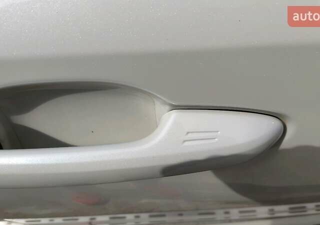 Белый Тойота Хайлендер, объемом двигателя 3.5 л и пробегом 88 тыс. км за 29000 $, фото 4 на Automoto.ua