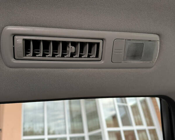 Белый Тойота Хайлендер, объемом двигателя 3.46 л и пробегом 245 тыс. км за 23500 $, фото 42 на Automoto.ua