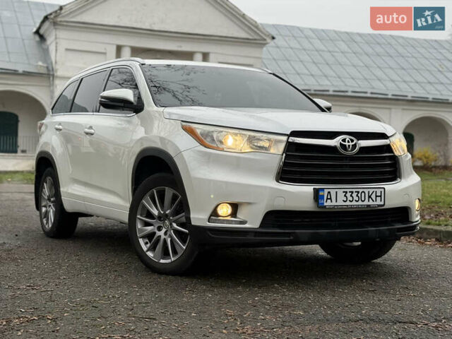 Белый Тойота Хайлендер, объемом двигателя 2.67 л и пробегом 152 тыс. км за 22800 $, фото 1 на Automoto.ua