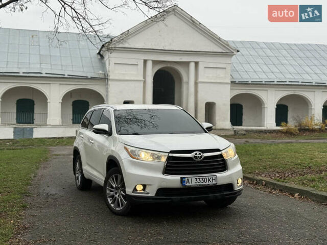 Белый Тойота Хайлендер, объемом двигателя 2.67 л и пробегом 152 тыс. км за 22800 $, фото 3 на Automoto.ua