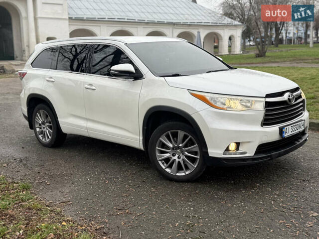 Белый Тойота Хайлендер, объемом двигателя 2.67 л и пробегом 152 тыс. км за 22800 $, фото 4 на Automoto.ua