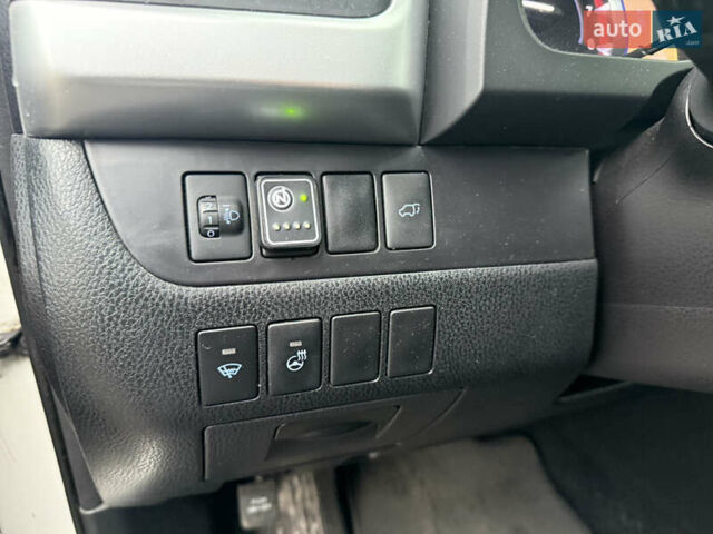 Белый Тойота Хайлендер, объемом двигателя 2.67 л и пробегом 152 тыс. км за 22800 $, фото 22 на Automoto.ua